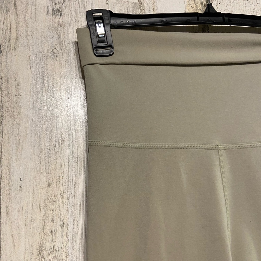 Free People Movement Moon Shadow Green Legging Medium - Picture 2 of 9
